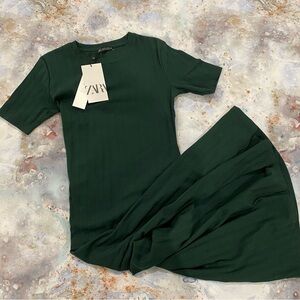 Zara | Green Knit Short Sleeve Midi Dress 💚